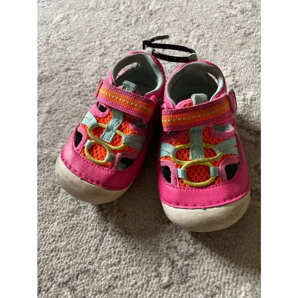 Stride Rite closed toe